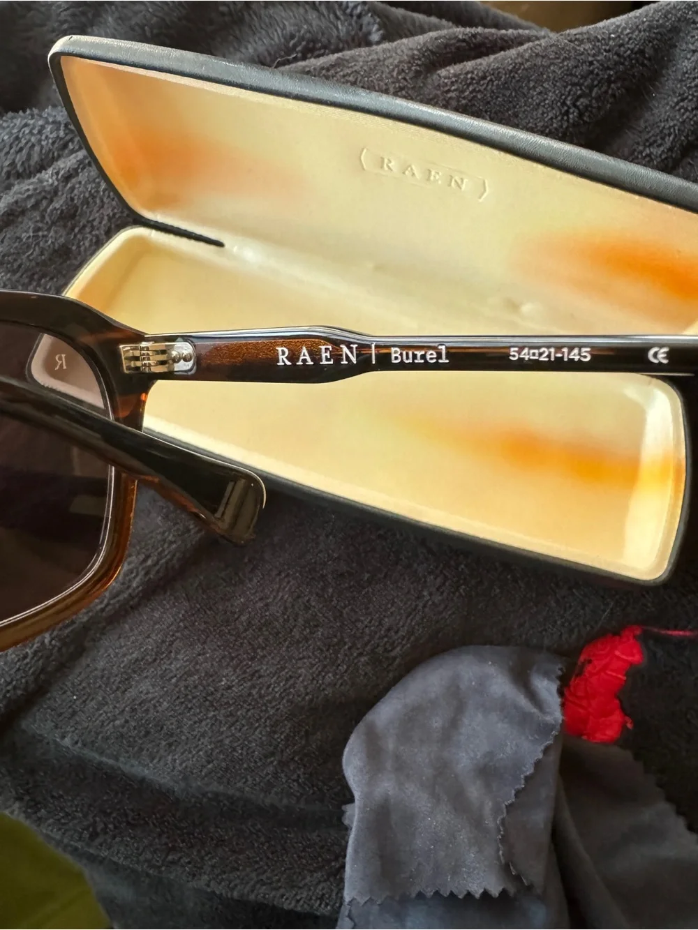 RAEN free bold